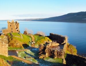 Loch Ness vista dalle rovine del castello