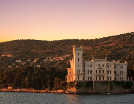 Castello Miramare viaggio costa istria